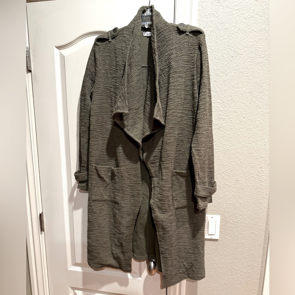 BB Dakota olive green drapey Revolution boucle trench coat - Picture 2 of 4